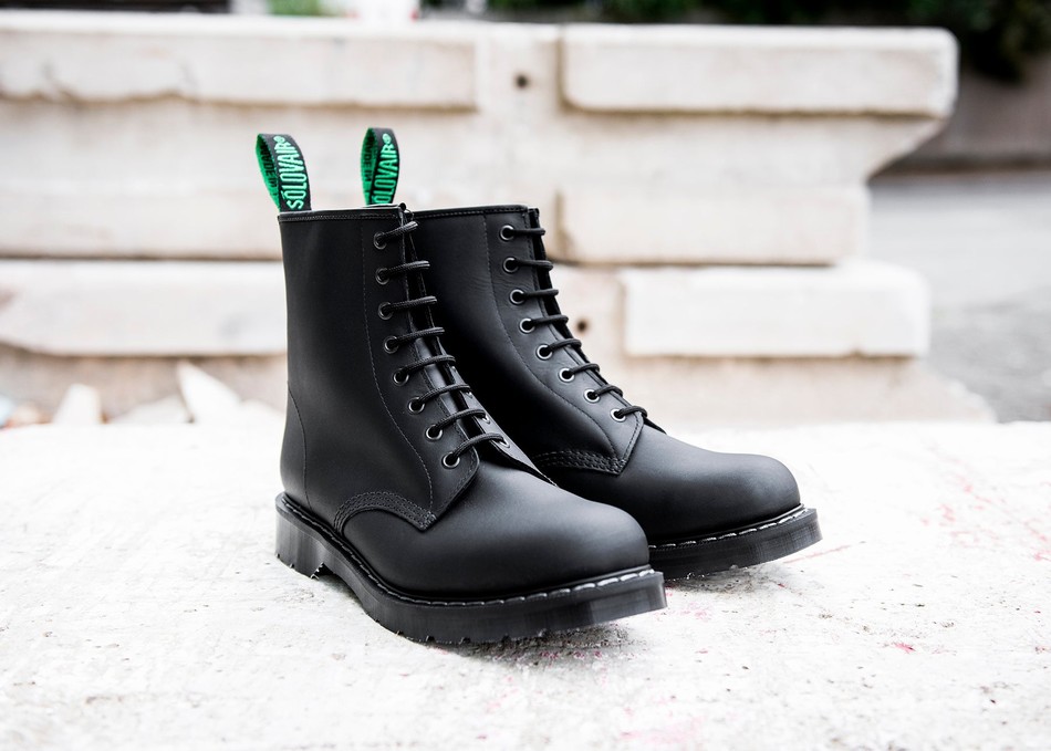 Solovair Greasy 8 Eye Uomo Stivali Derby Nere | S8-551-BG-G-030
